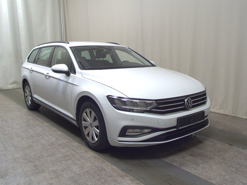 Volkswagen Passat Variant 2.0 TDI automatik • bežično punjenje • LED — 3