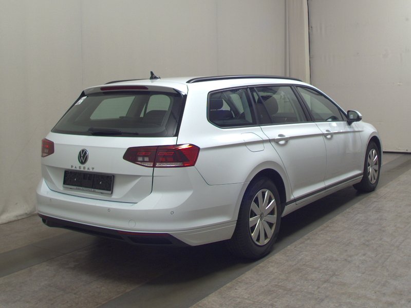 Volkswagen Passat Variant 2.0 TDI automatik • bežično punjenje • LED — 4