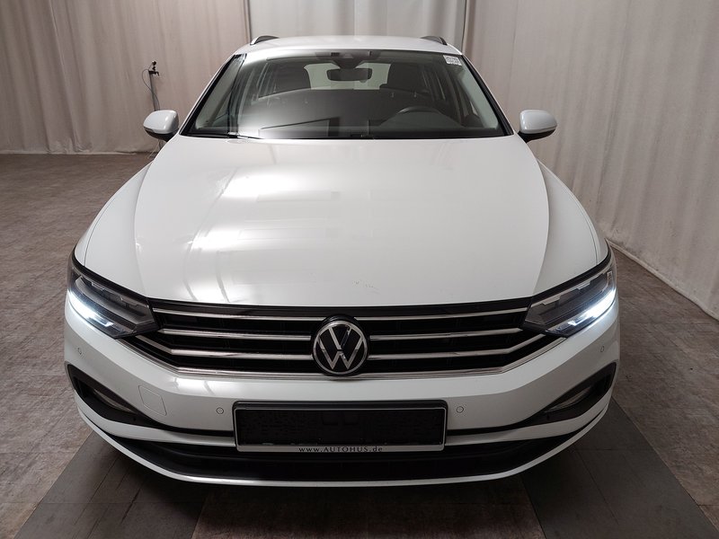 Volkswagen Passat Variant 2.0 TDI automatik • bežično punjenje • LED — 9