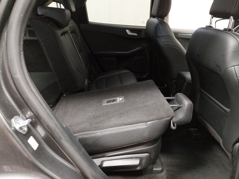 Ford Kuga 2.0 EcoBlue Titanium X automatik • AHK • el. peta vrata — 11