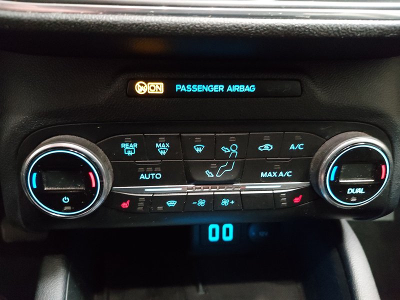 Ford Kuga 2.0 EcoBlue Titanium X automatik • AHK • el. peta vrata — 15