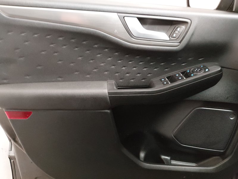Ford Kuga 2.0 EcoBlue Titanium X automatik • AHK • el. peta vrata — 5