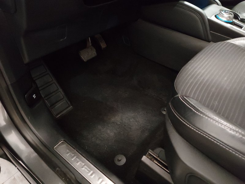 Ford Kuga 2.0 EcoBlue Titanium X automatik • AHK • el. peta vrata — 7