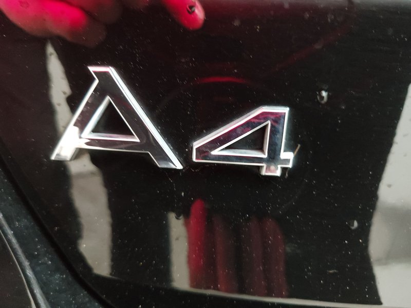 Audi A4 Avant 40 TFSI automatik advanced • ACC • Full LED — 17