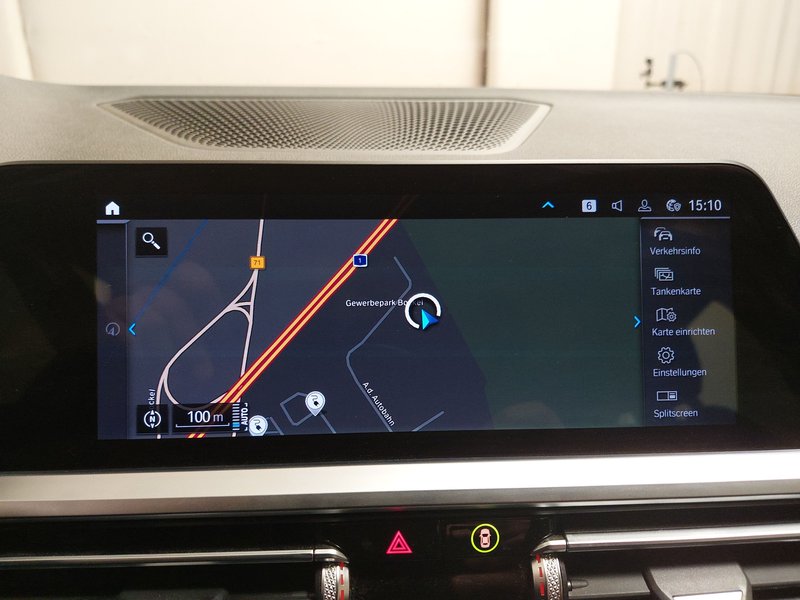 BMW 330e Touring Sport Line automatik • ACC • AHK — 17