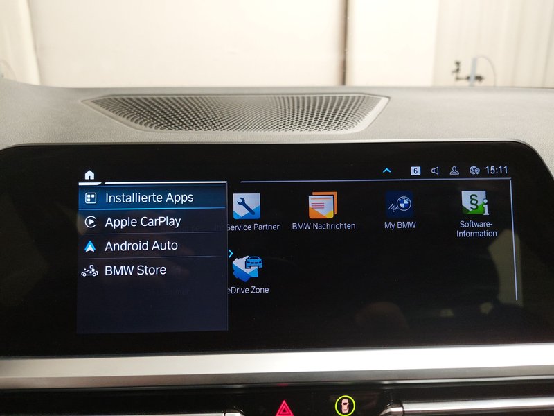 BMW 330e Touring Sport Line automatik • ACC • AHK — 18
