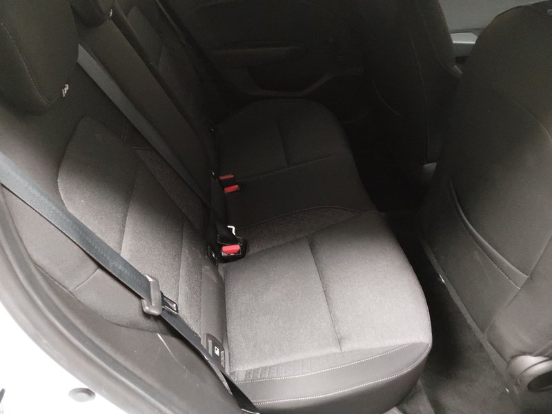 Renault Clio TCe 100 • Full LED — 12