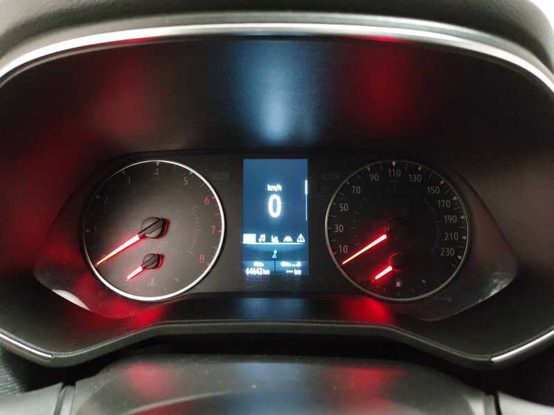 Renault Clio TCe 100 • Full LED — 20