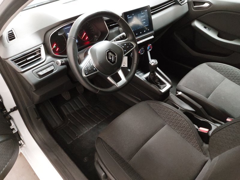 Renault Clio TCe 100 • Full LED — 6
