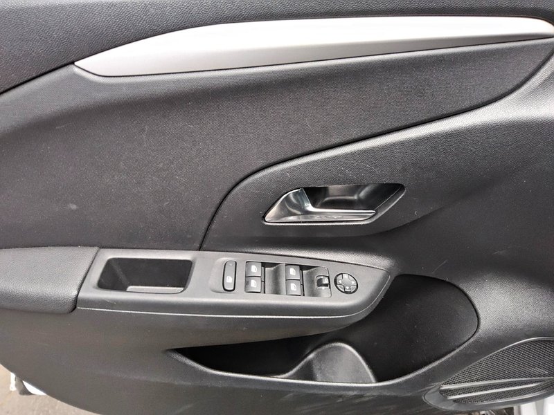 Opel Corsa 1.2 • LED • senzori straga — 9