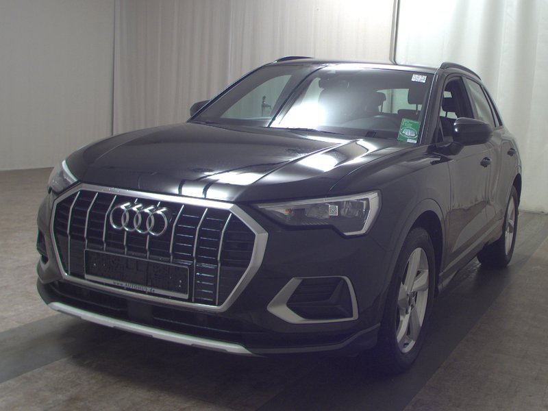 Audi Q3 35 TDI automatik advanced • ACC • Full LED — 2