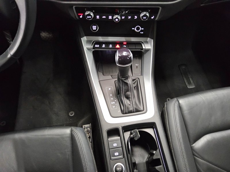Audi Q3 35 TDI automatik advanced • ACC • Full LED — 6