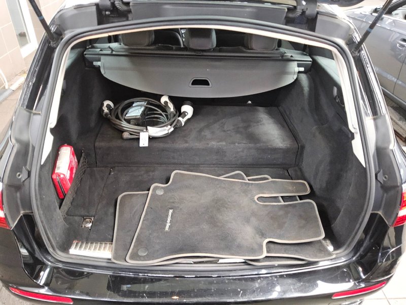Mercedes-Benz E 300 de karavan automatik Avantgarde • LED — 12