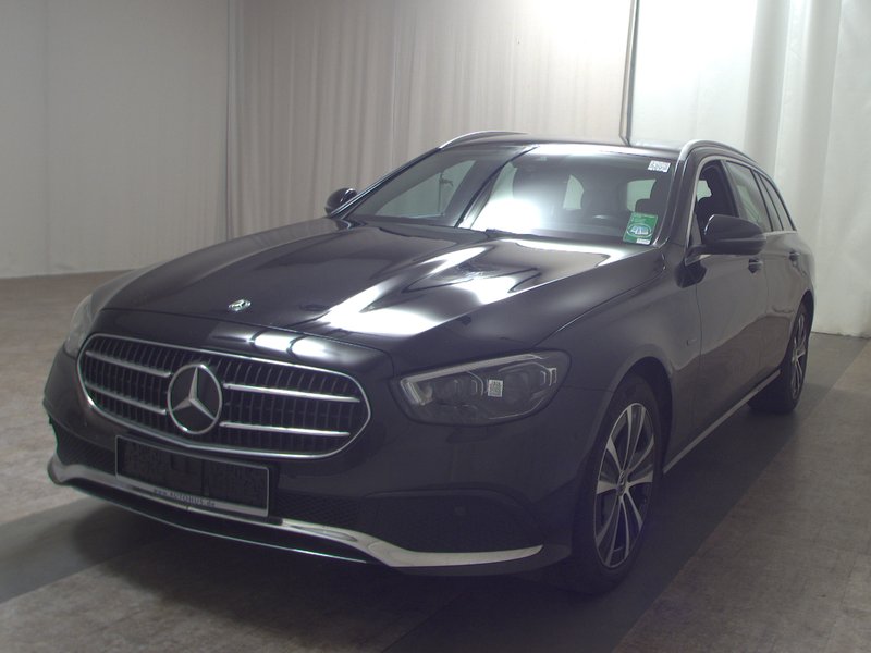 Mercedes-Benz E 300 de karavan automatik Avantgarde • LED — 2