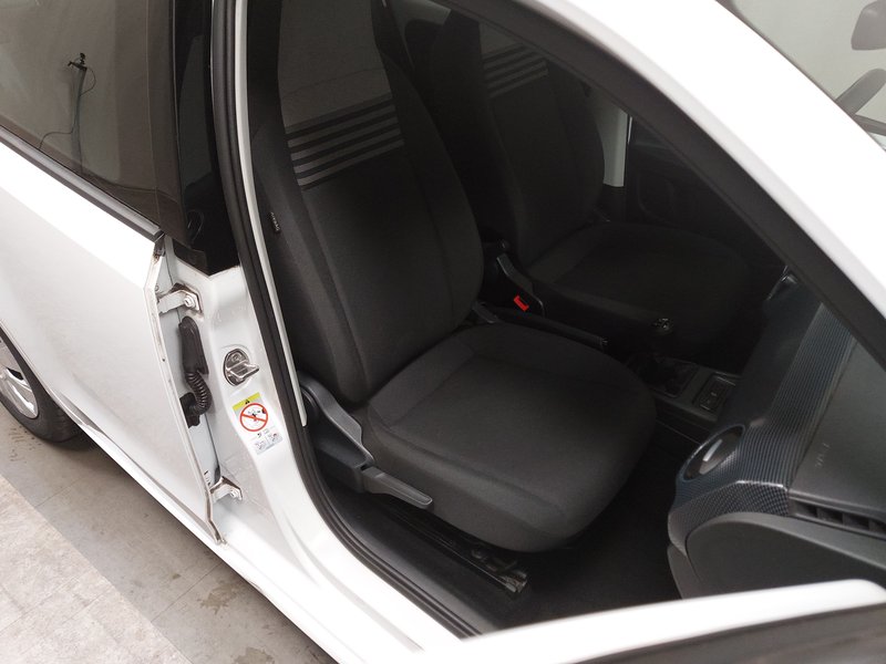 Volkswagen up! — 10
