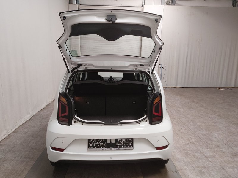 Volkswagen up! — 15
