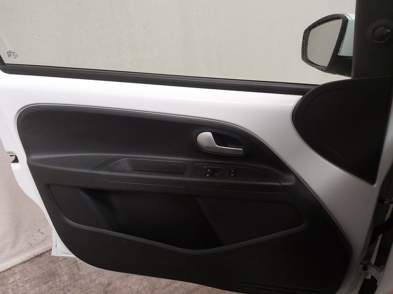 Volkswagen up! — 5