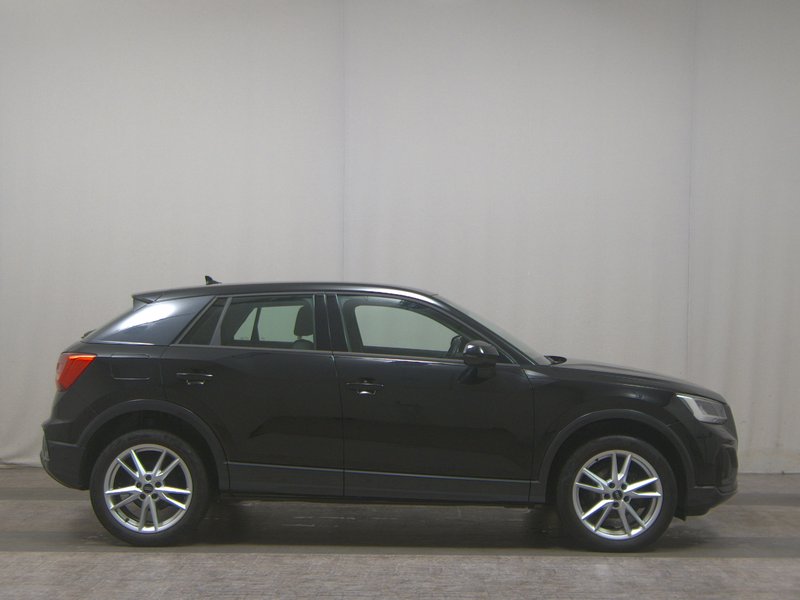 Audi Q2 35 TDI automatik advanced • ACC • Full LED