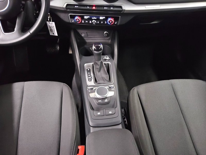 Audi Q2 35 TDI automatik advanced • ACC • Full LED — 6