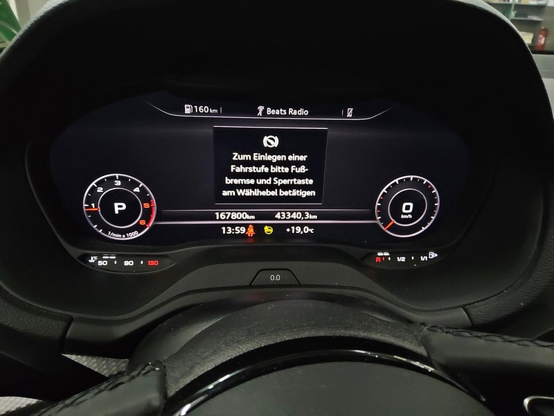 Audi Q2 35 TDI automatik advanced • ACC • Full LED — 8