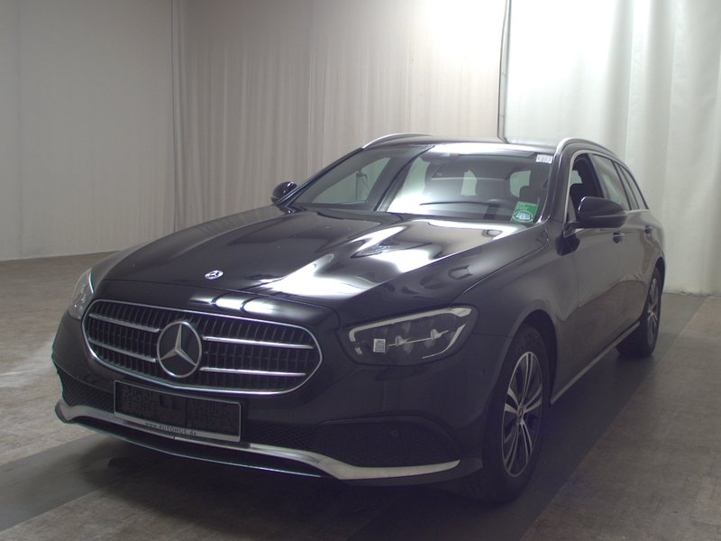 Mercedes-Benz E 220 d karavan automatik Avantgarde • LED • digitalni instrumenti — 2