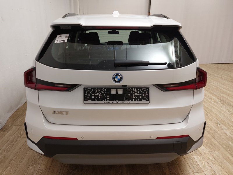 BMW iX1 xDrive automatik • LED • adaptivno ogibanje — 14