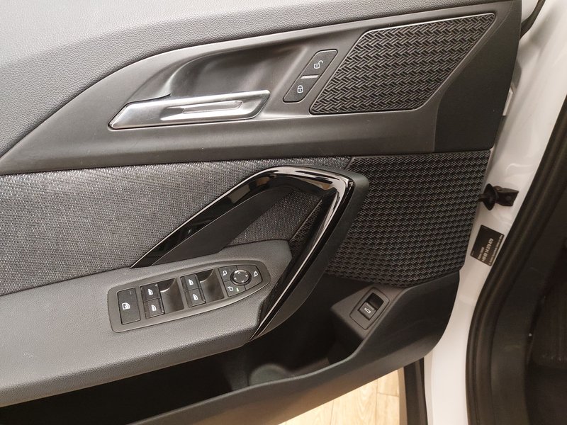 BMW iX1 xDrive automatik • LED • adaptivno ogibanje — 5