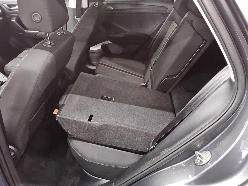 Volkswagen T-Roc 2.0 TDI automatik • ACC • AHK — 12