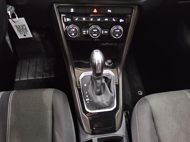 Volkswagen T-Roc 2.0 TDI automatik • ACC • AHK — 6