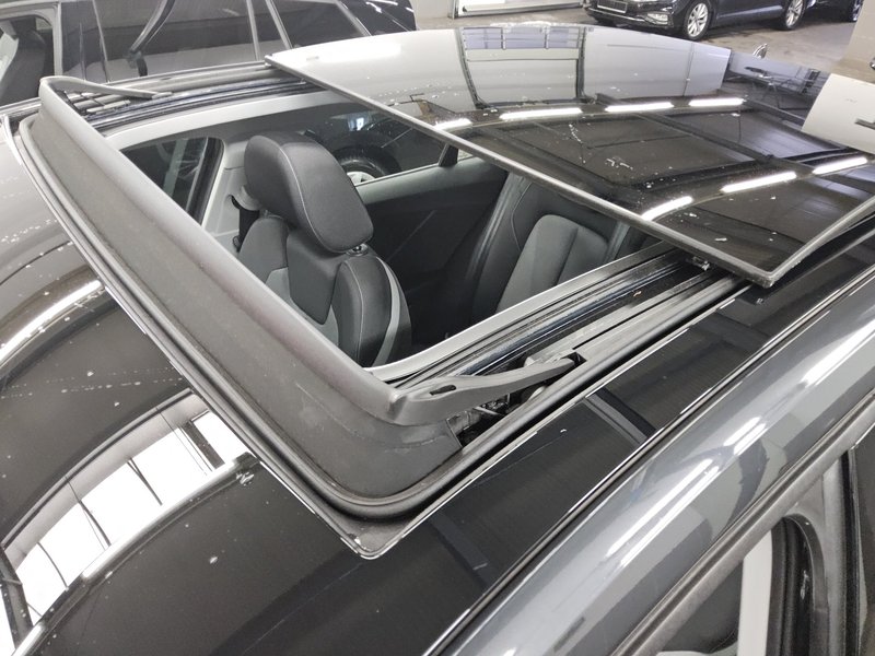 Audi Q2 2.0 TDI automatik quattro • Full LED • električna peta vrata — 12