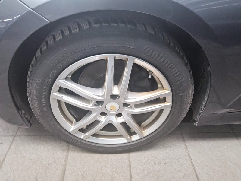 BMW 320d automatik M Sport • Full LED • Alcantara — 11