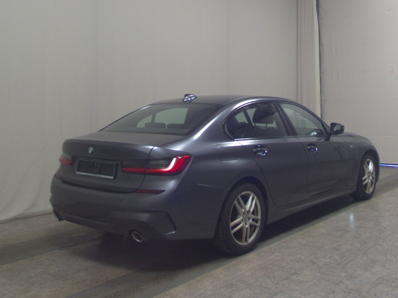 BMW 320d automatik M Sport • Full LED • Alcantara — 4