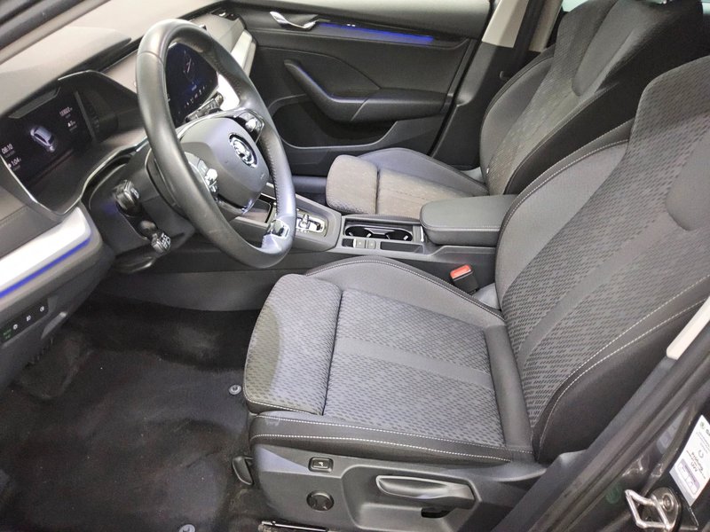 Škoda Octavia Combi 2.0 TDI Ambition automatik • ACC • LED — 9
