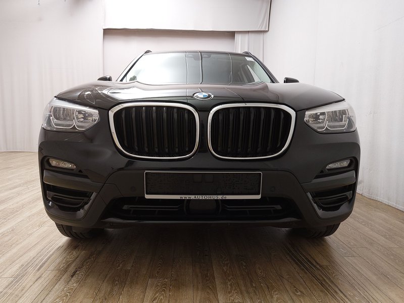 BMW X3 xDrive20d Advantage • HUD • digitalni instrumenti — 9