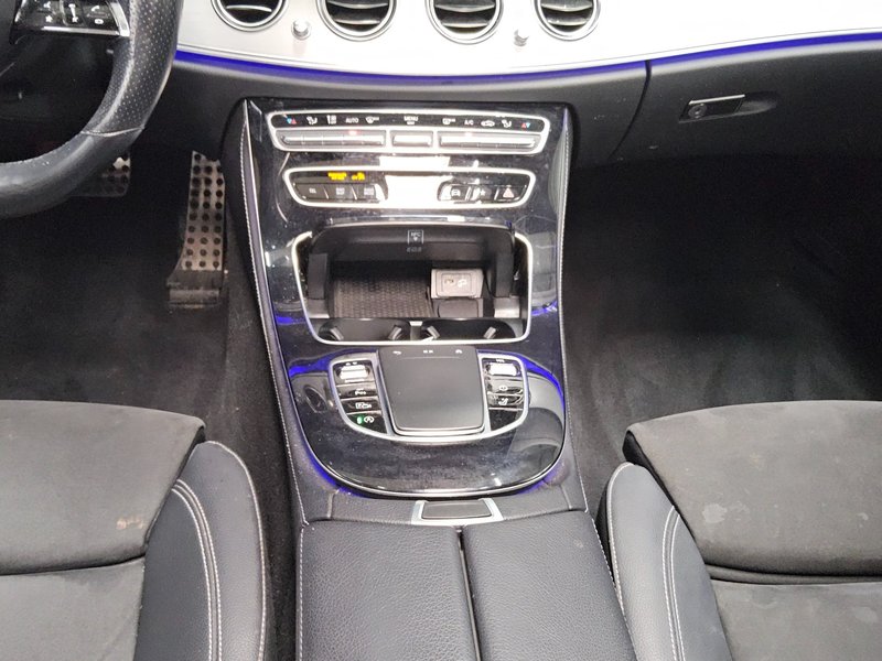 Mercedes-Benz E 220 d karavan automatik AMG Line • panorama • ACC — 6