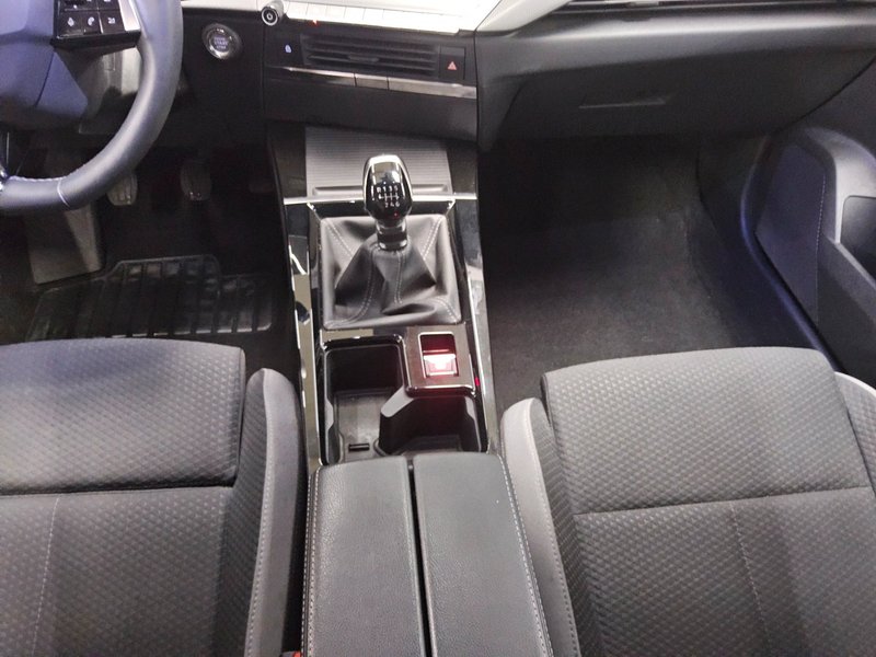 Opel Astra Sports Tourer 1.5 D Business Edition • Full LED — 6