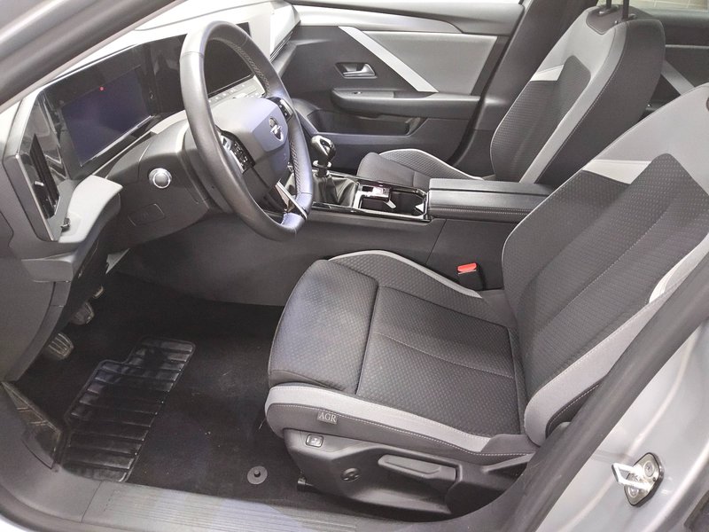 Opel Astra Sports Tourer 1.5 D Business Edition • Full LED — 9