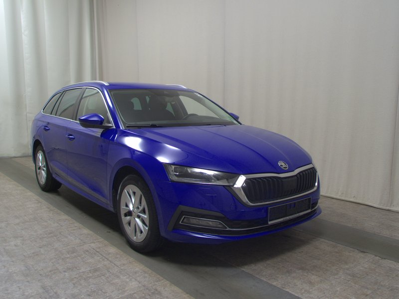 Škoda Octavia Kombi 2.0 TDI Style • HUD • Full LED — 3