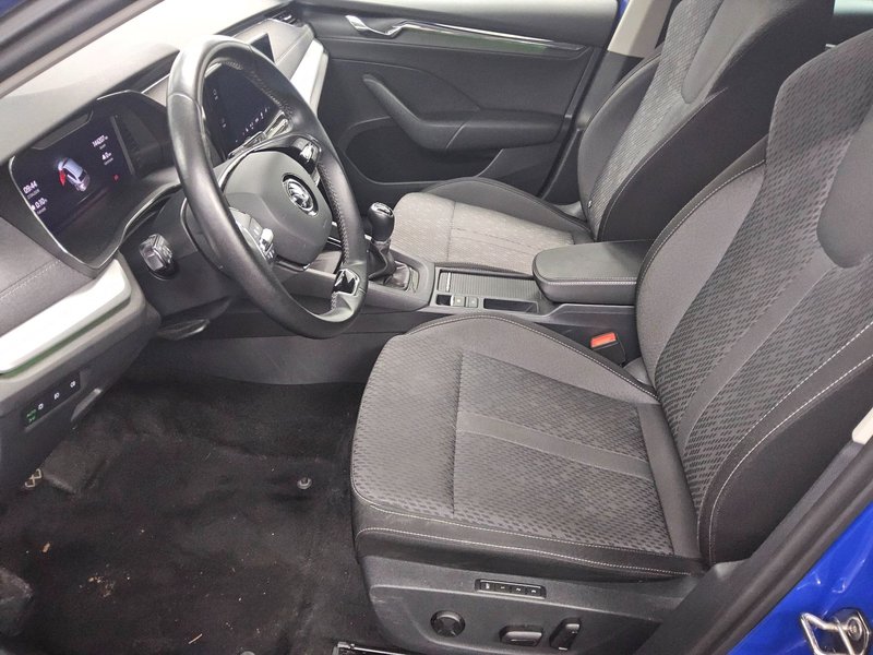Škoda Octavia Kombi 2.0 TDI Style • HUD • Full LED — 9