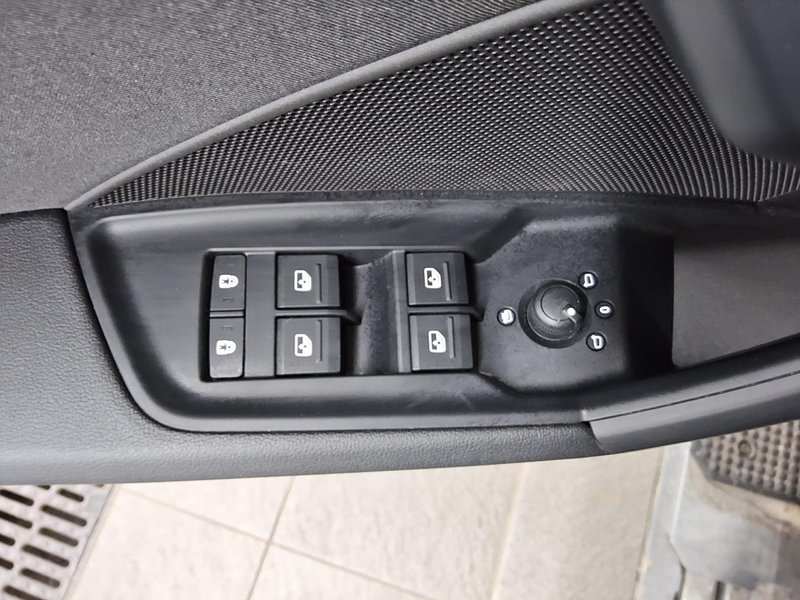 Audi A3 Sportback 30 TFSI • kuka za vuču • LED — 10