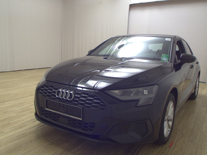 Audi A3 Sportback 30 TFSI • kuka za vuču • LED — 2