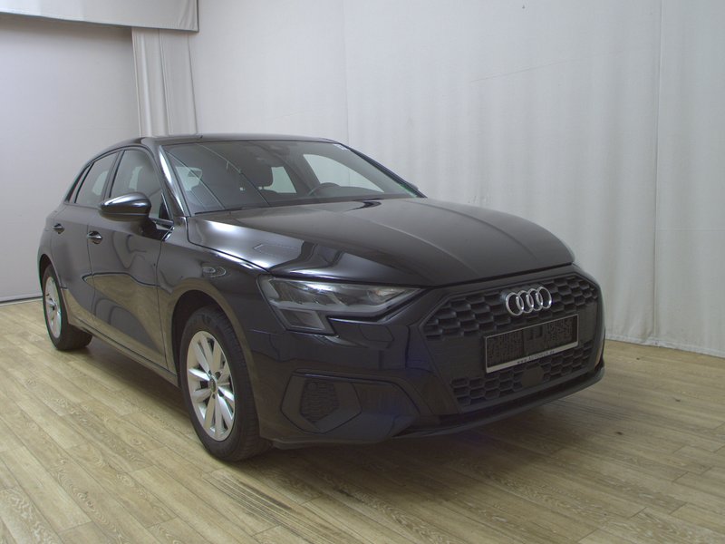 Audi A3 Sportback 30 TFSI • kuka za vuču • LED — 3