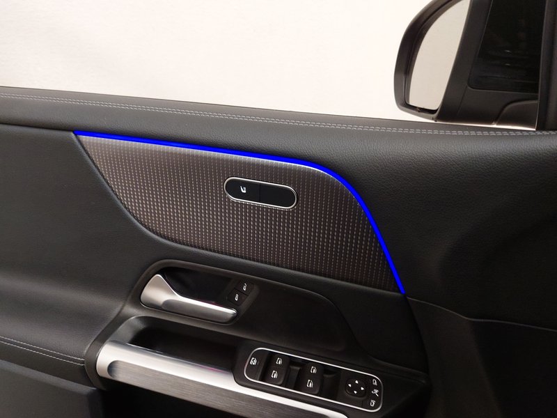 Mercedes-Benz EQB 250 Progressive • HUD • Full LED — 16