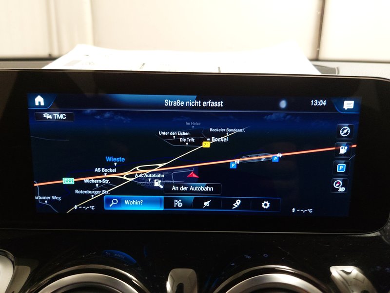 Mercedes-Benz EQB 250 Progressive • HUD • Full LED — 19