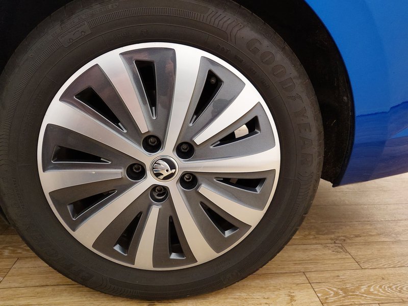 Škoda Superb Kombi 1.4 TSI automatik iV Style • ACC • 360° kamera — 14