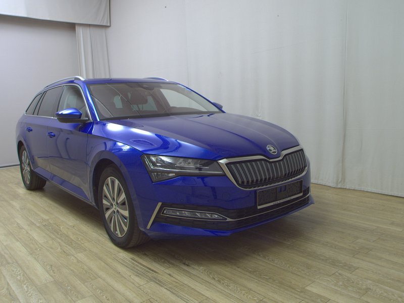 Škoda Superb Kombi 1.4 TSI automatik iV Style • ACC • 360° kamera — 3