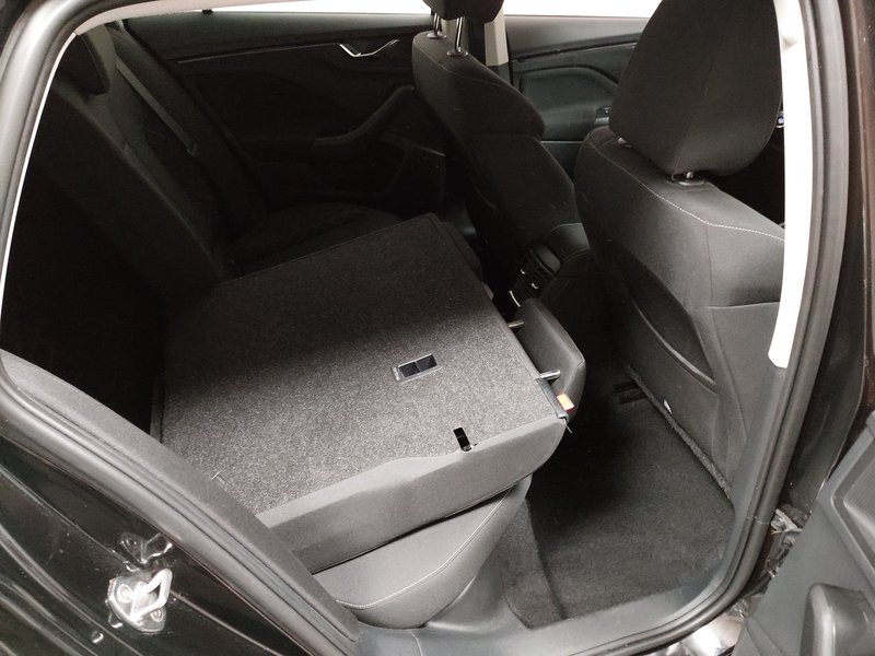 Škoda Scala 1.0 TSI automatik Ambition • LED — 11