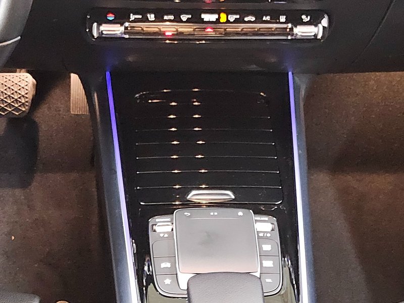 Mercedes-Benz EQA 250 • LED • digitalni instrumenti — 6