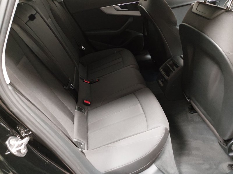 Audi A4 Avant 35 TDI automatik advanced • kuka za vuču • LED — 22