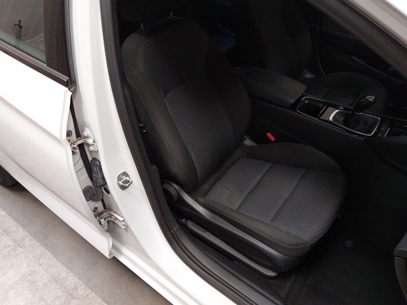 Opel Insignia ST 1.5 D Elegance • LED • AHK — 10